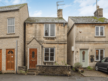 Victoria Road, GL7 1HA